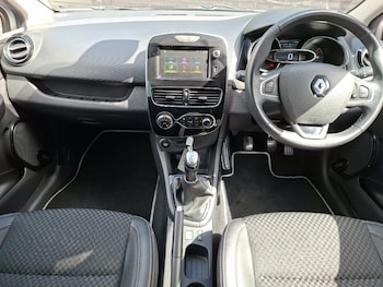 Used Renault Clio 2019 for sale - 79447976: Photo
