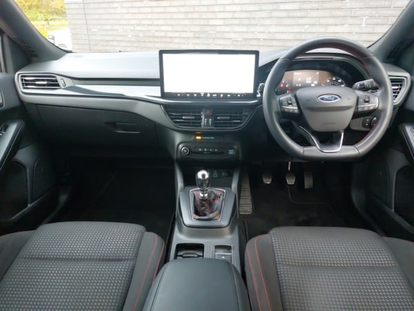 Used Ford Focus 2022 for sale - 76297983: Photo 2