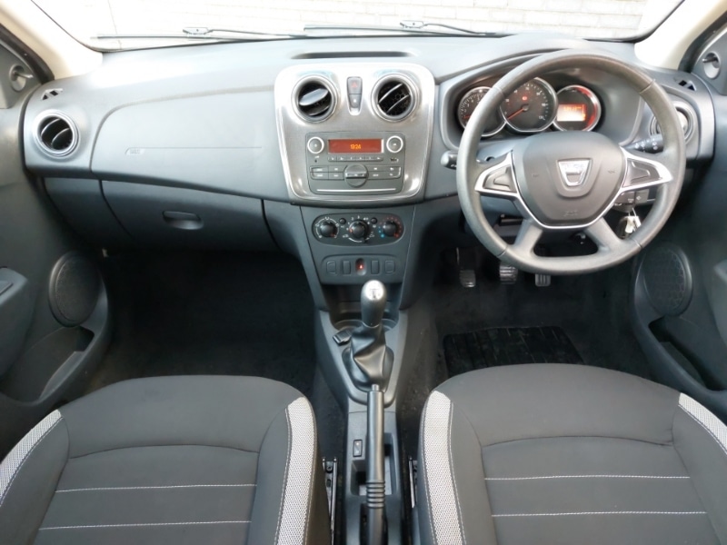 Used Dacia Sandero Stepway 2018 for sale - 77579934: Photo 2