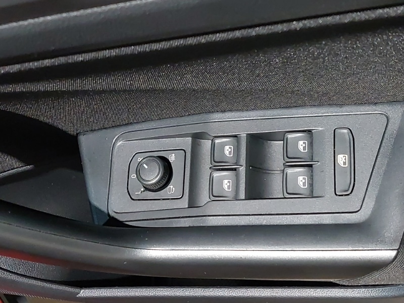 Used Volkswagen T-Roc 2022 for sale - 77678038: Photo 12