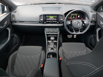 Used Skoda Karoq 2024 for sale - 76262125: Photo 2