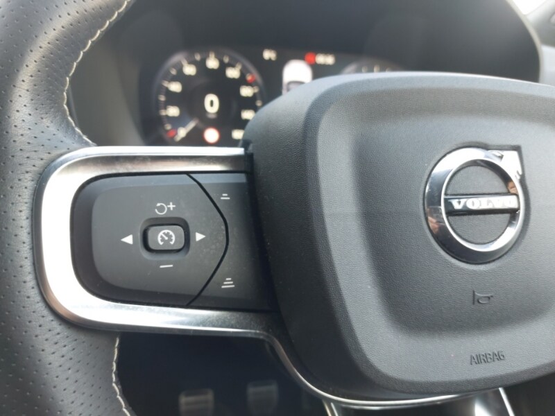 Used Volvo XC40 2021 for sale - 78040984: Photo 15