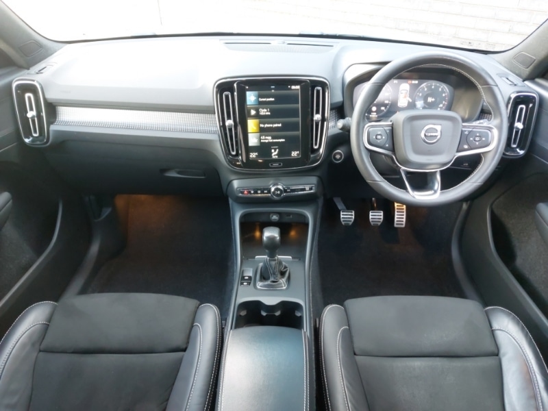 Used Volvo XC40 2021 for sale - 78040984: Photo 2