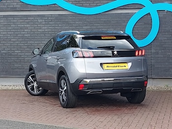 Used Peugeot 3008 2023 for sale - 76134942: Photo 3
