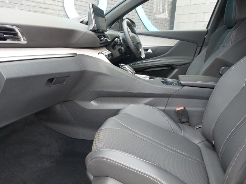 Used Peugeot 3008 2023 for sale - 76134942: Photo 5