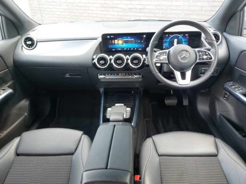 Used Mercedes-Benz GLA 2021 for sale - 77777130: Photo 2