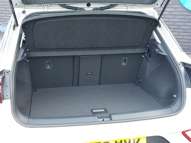 Used Volkswagen T-Roc 2022 for sale - 77272766: Photo 8