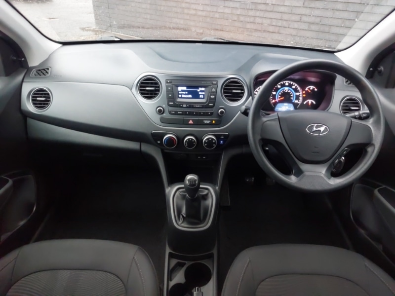 Used Hyundai i10 2018 for sale - 77004320: Photo 2