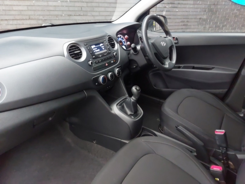 Used Hyundai i10 2018 for sale - 77004320: Photo 5