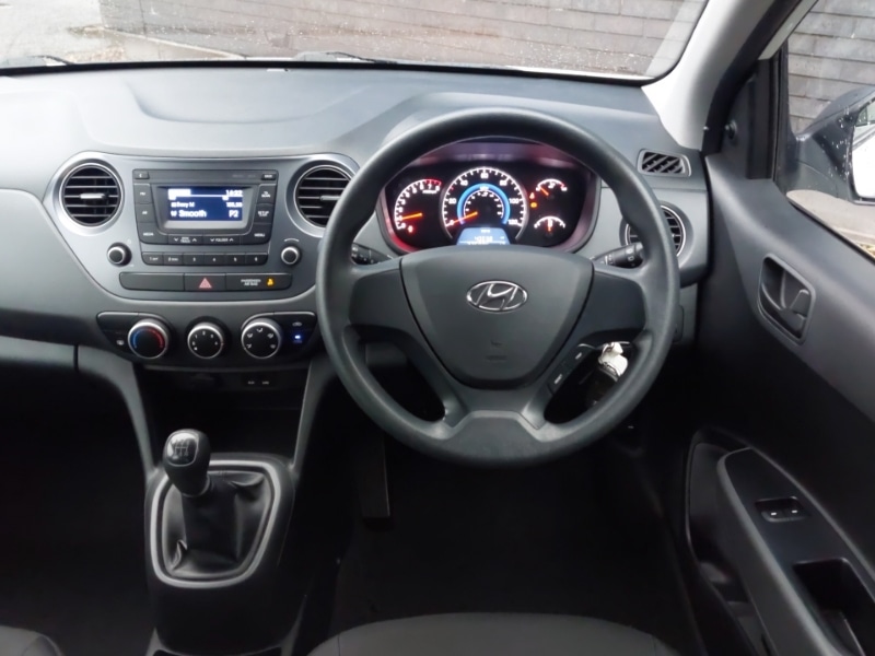 Used Hyundai i10 2018 for sale - 77004320: Photo 7