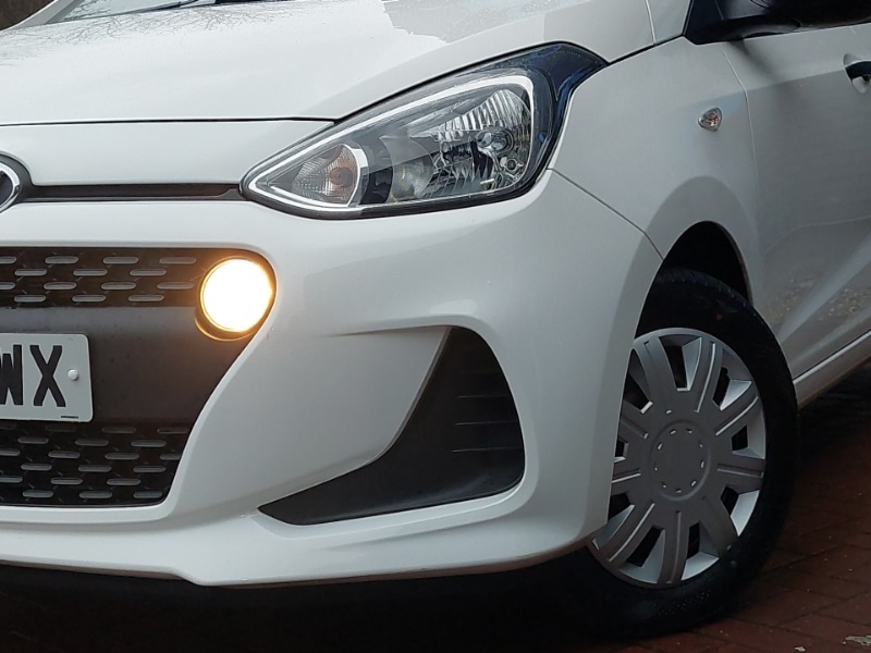 Used Hyundai i10 2018 for sale - 77004320: Photo 9