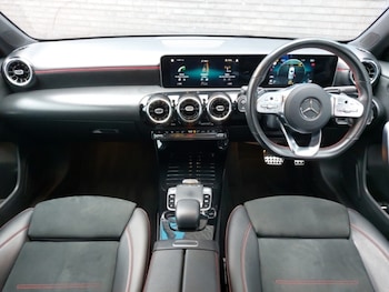 Used Mercedes-Benz A-Class 2018 for sale - 76258335: Photo 2