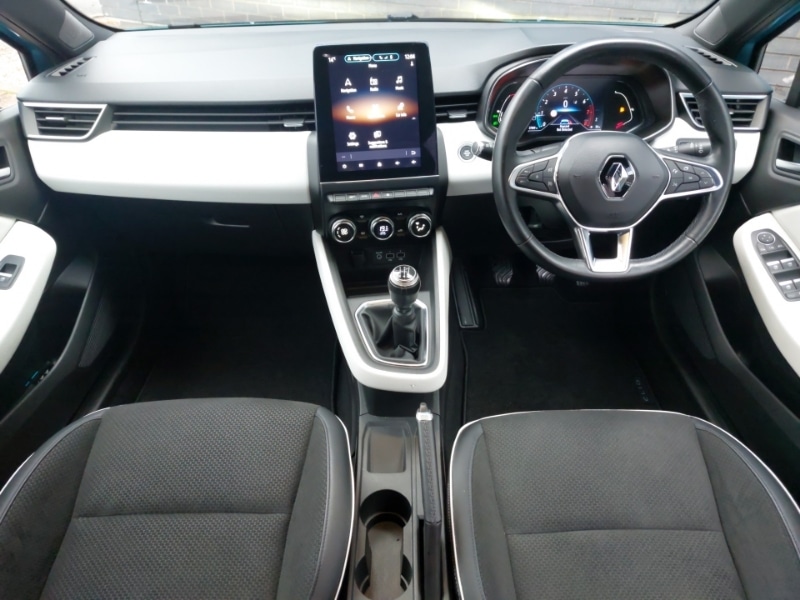 Used Renault Clio 2021 for sale - 76696094: Photo 2