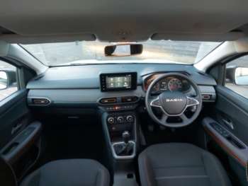 Used Dacia Sandero Stepway 2023 for sale - 74102782: Photo