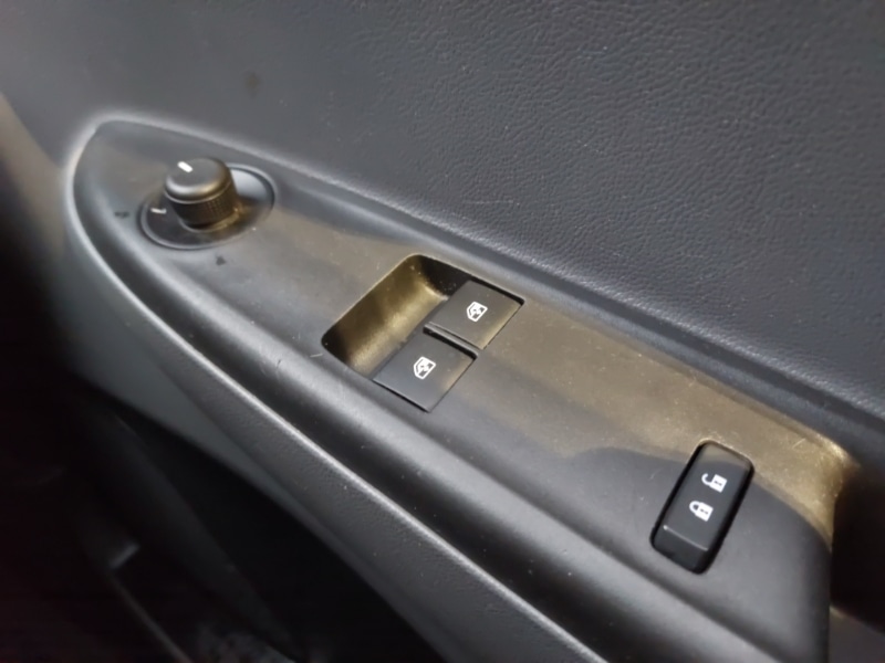 Used Vauxhall Viva 2016 for sale - 76431675: Photo 19