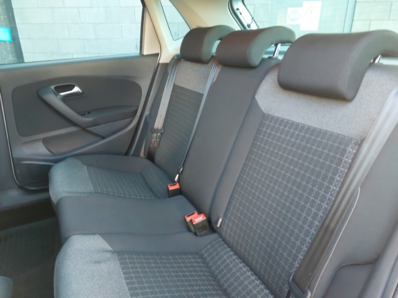 Used Volkswagen Polo 2016 for sale - 76630577: Photo 6