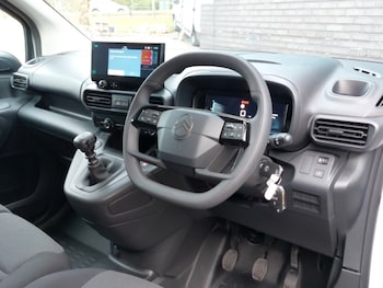 Used Citroen Berlingo 2024 for sale - 76289450: Photo 2