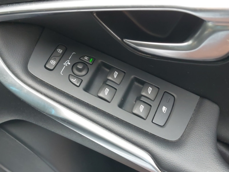 Used Volvo V40 2016 for sale - 77644365: Photo 13