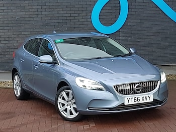 Used Volvo V40 2016 for sale - 77644365: Photo