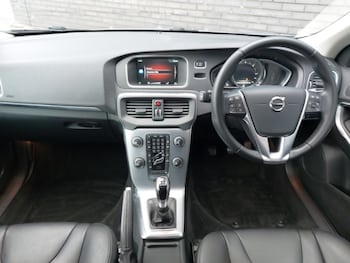 Used Volvo V40 2016 for sale - 77644365: Photo
