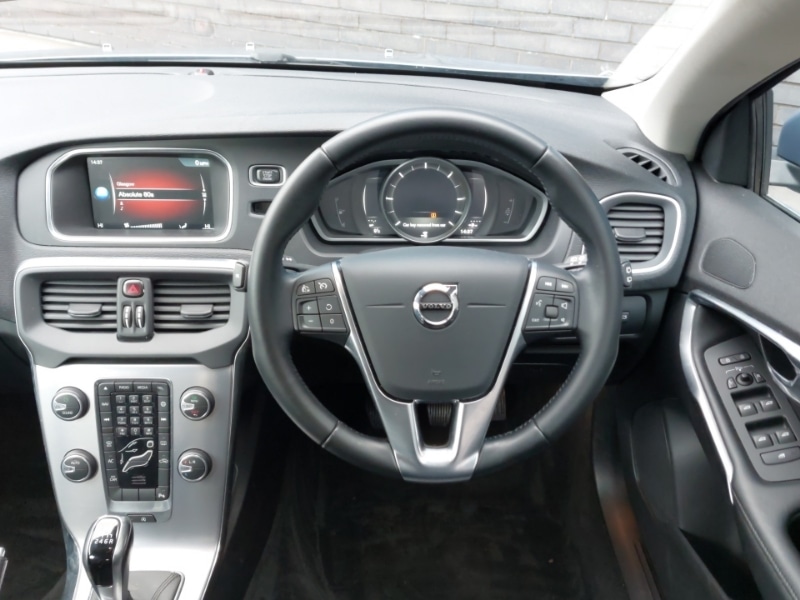 Used Volvo V40 2016 for sale - 77644365: Photo 7