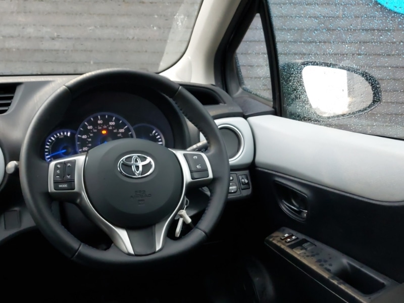 Used Toyota Yaris 2012 for sale - 77160292: Photo 10