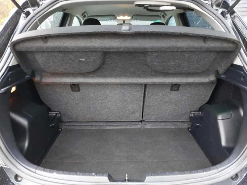 Used Toyota Yaris 2012 for sale - 77160292: Photo 8