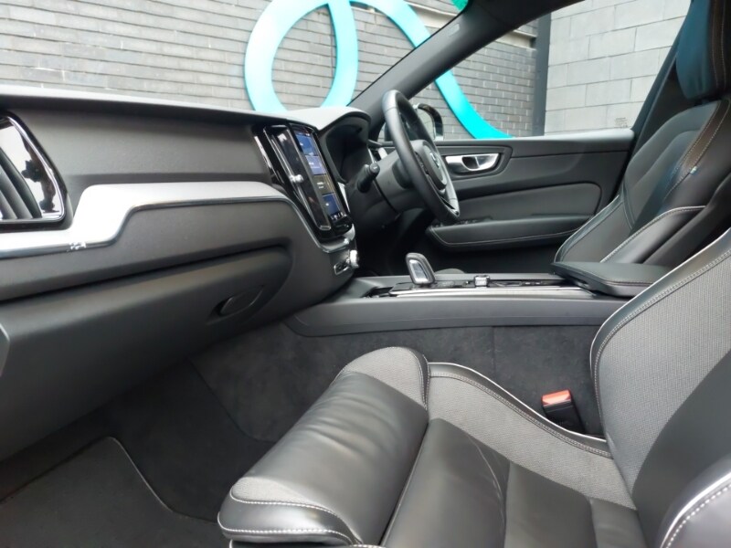 Used Volvo XC60 2022 for sale - 76275773: Photo 5