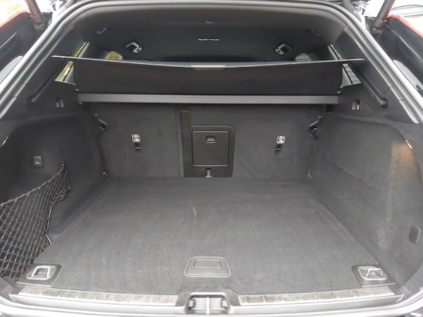 Used Volvo XC60 2022 for sale - 76275773: Photo 8