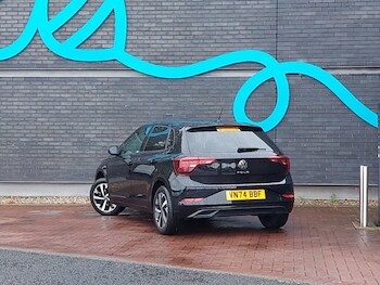 Used Volkswagen Polo 2024 for sale - 76664013: Photo