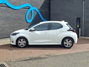 Used Toyota Yaris 2024 for sale - 79477325: Photo