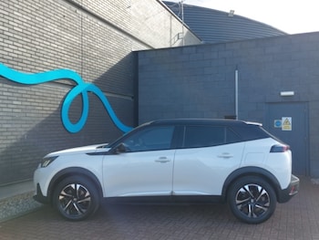 Used Peugeot 2008 2023 for sale - 78013105: Photo