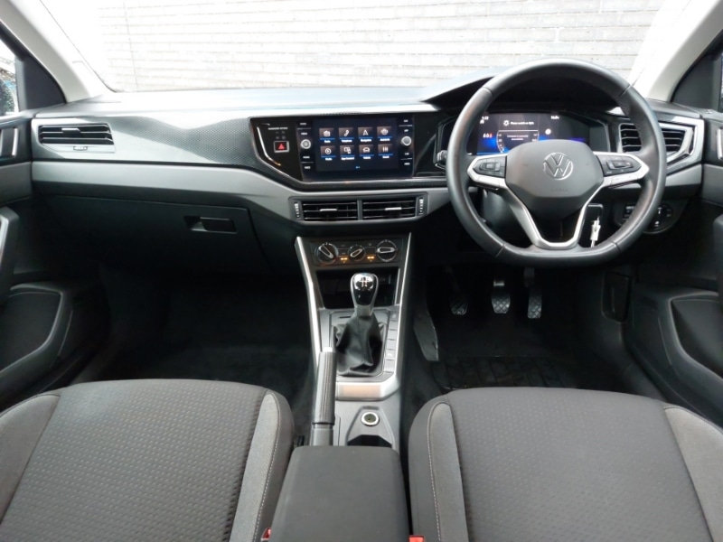 Used Volkswagen Polo 2024 for sale - 76130250: Photo 2