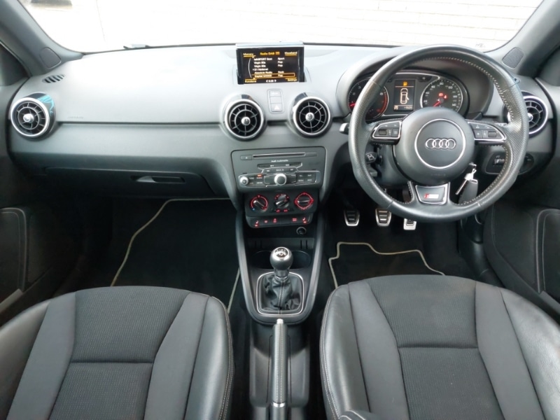Used Audi A1 2018 for sale - 77832552: Photo 2