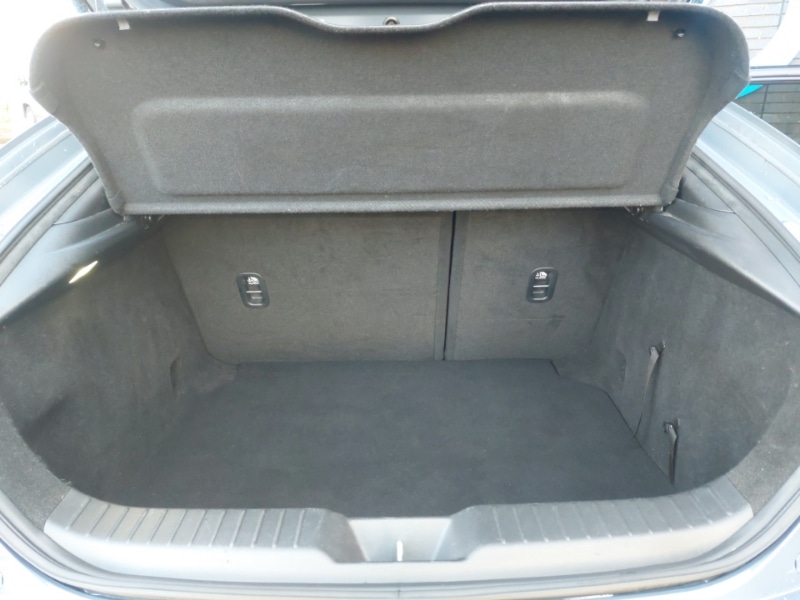 Used Mazda Mazda3 2020 for sale - 76880340: Photo 8