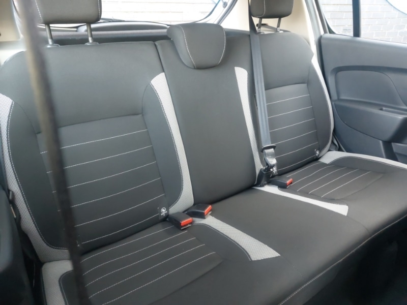 Used Dacia Sandero Stepway 2017 for sale - 77933406: Photo 13