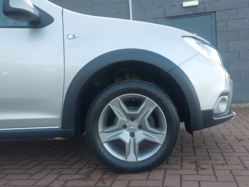 Used Dacia Sandero Stepway 2017 for sale - 77933406: Photo 14