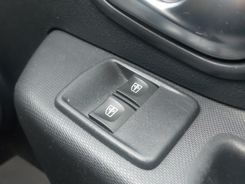 Used Dacia Sandero Stepway 2017 for sale - 77933406: Photo 16