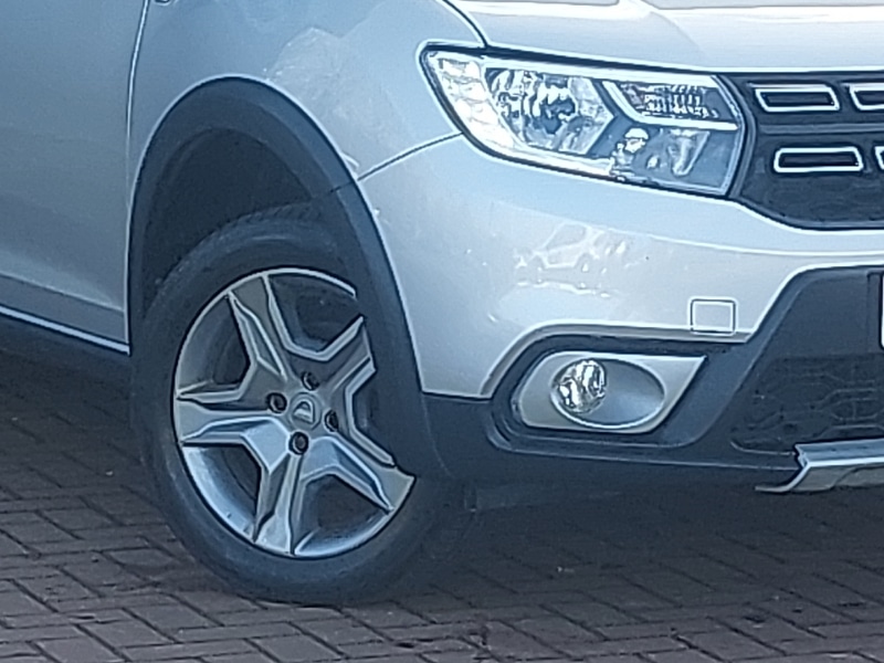 Used Dacia Sandero Stepway 2017 for sale - 77933406: Photo 9