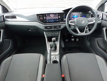 Used Volkswagen Polo 2024 for sale - 76465422: Photo