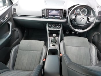 Used Skoda Karoq 2021 for sale - 76233772: Photo 2