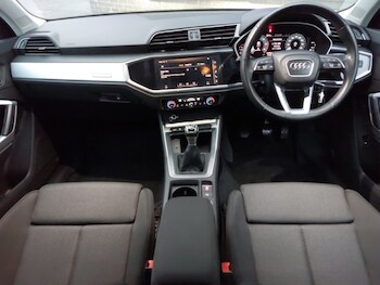 Used Audi Q3 2019 for sale - 77047324: Photo