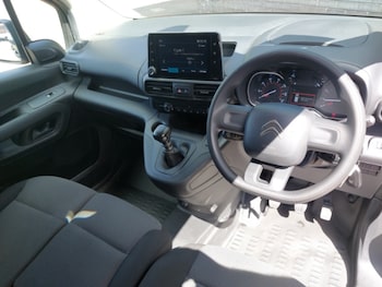 Used Citroen Berlingo 2023 for sale - 79101320: Photo