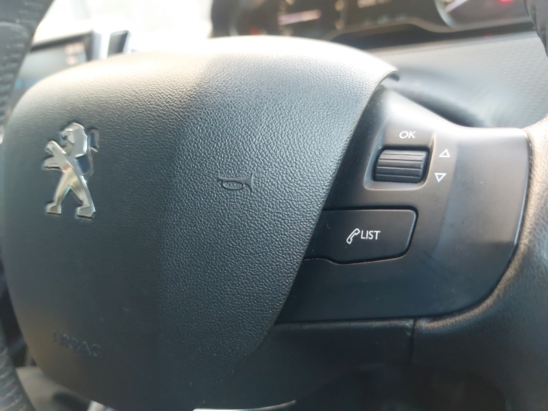 Used Peugeot 2008 2018 for sale - 76507051: Photo 16