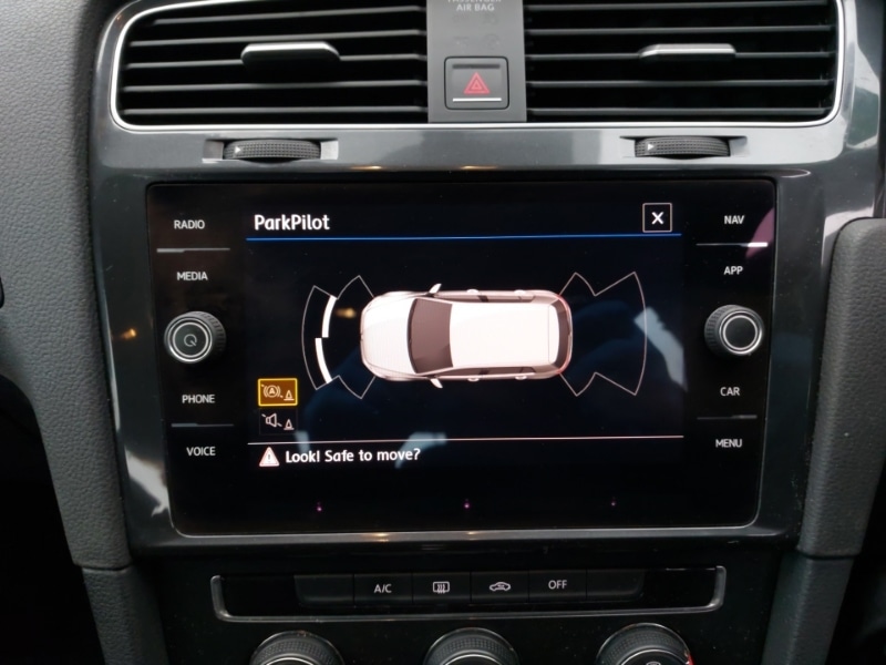 Used Volkswagen Golf 2017 for sale - 76213254: Photo 10