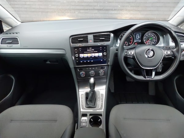 Used Volkswagen Golf 2017 for sale - 76213254: Photo 2