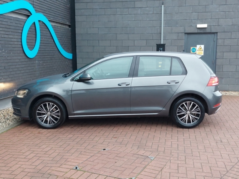 Used Volkswagen Golf 2017 for sale - 76213254: Photo 4