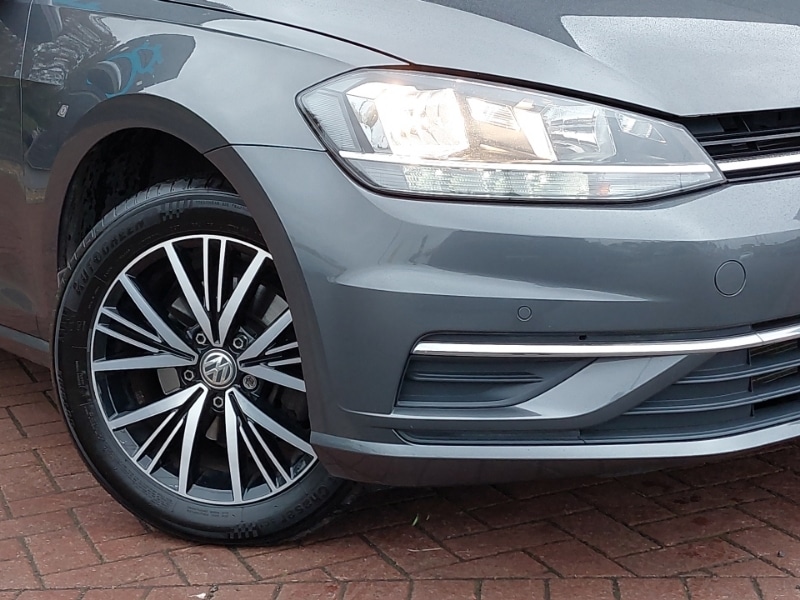 Used Volkswagen Golf 2017 for sale - 76213254: Photo 9