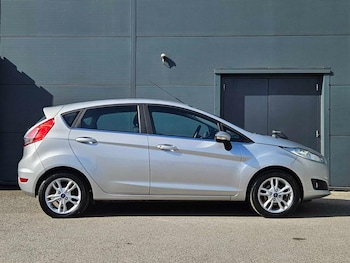Used Ford Fiesta 2015 for sale - 77878306: Photo