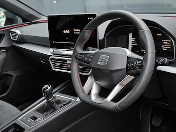 Used SEAT Leon 2025 for sale - 76154217: Photo